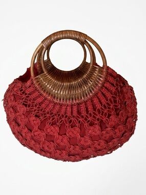 Straw handbag